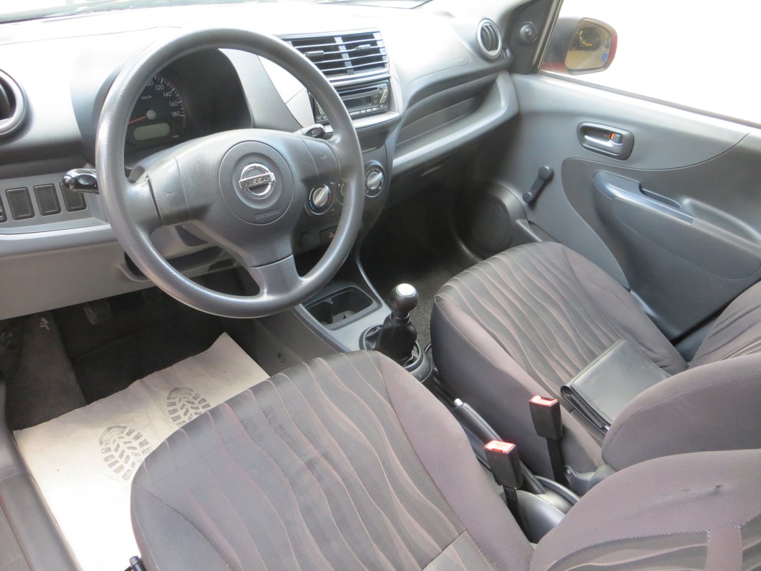Nissan Pixo