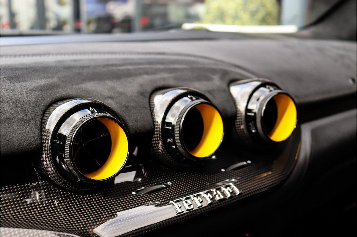 Ferrari F12