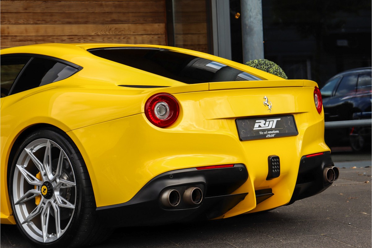 Ferrari F12