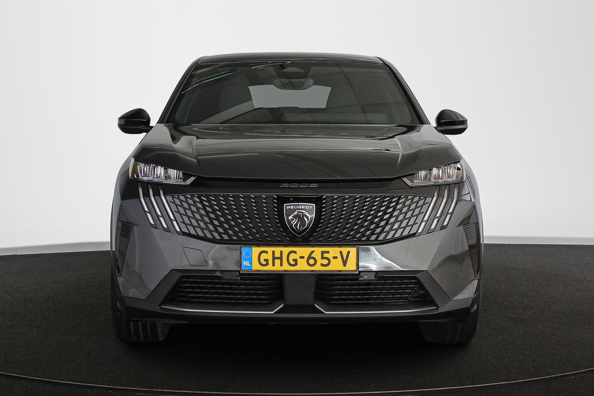 Peugeot e-3008