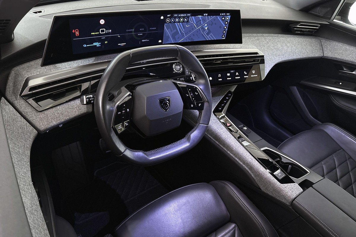 Peugeot e-3008