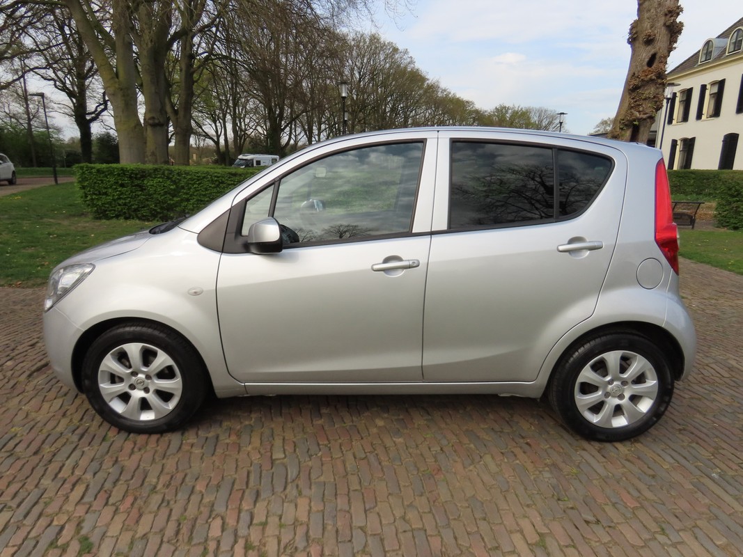 Opel Agila