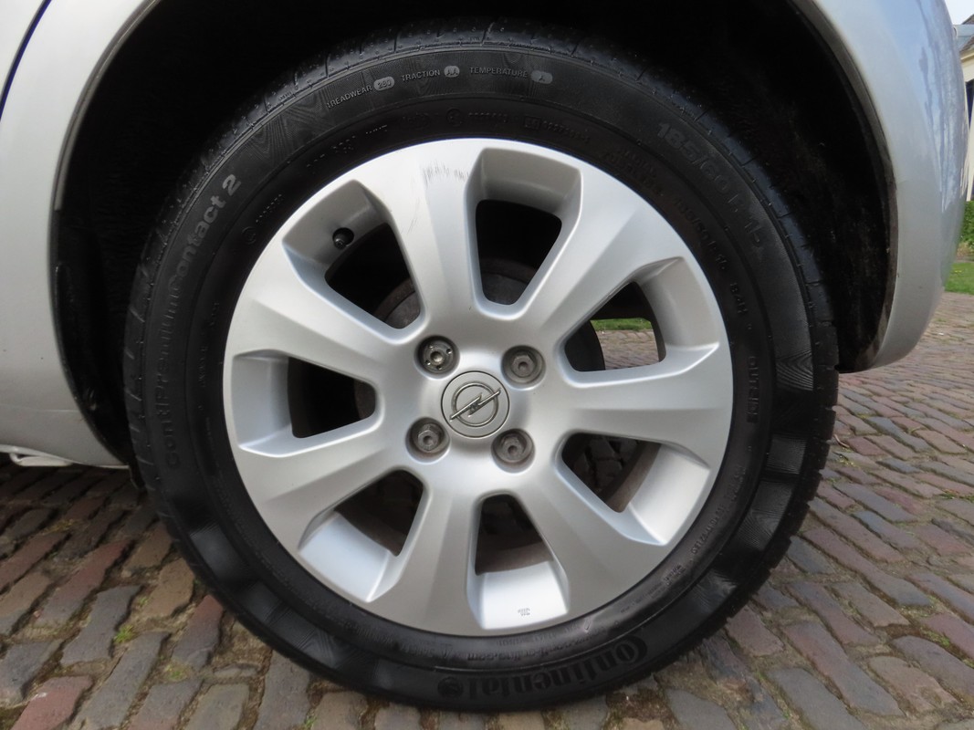 Opel Agila