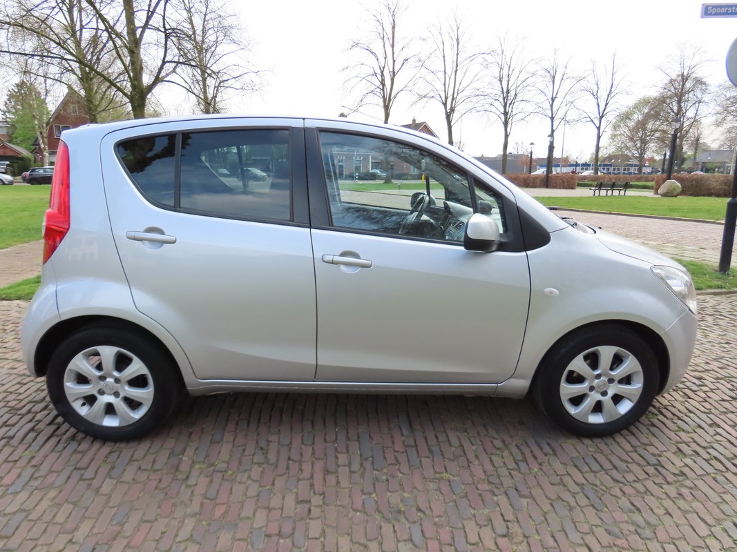 Opel Agila