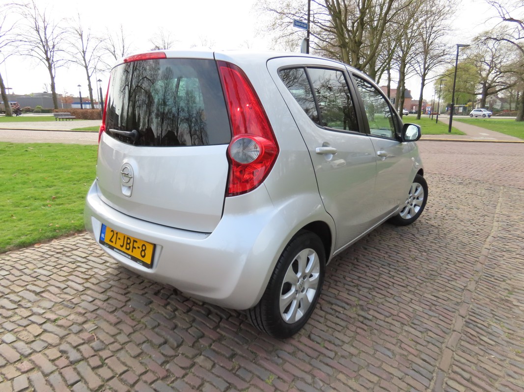 Opel Agila
