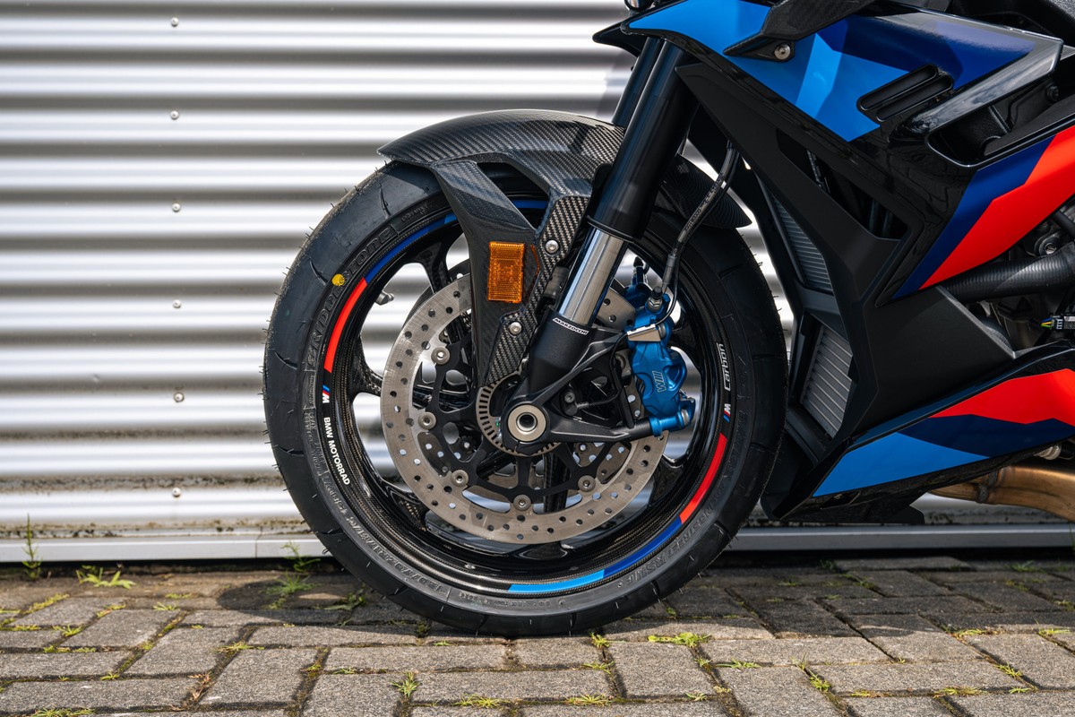 BMW M 1000 R