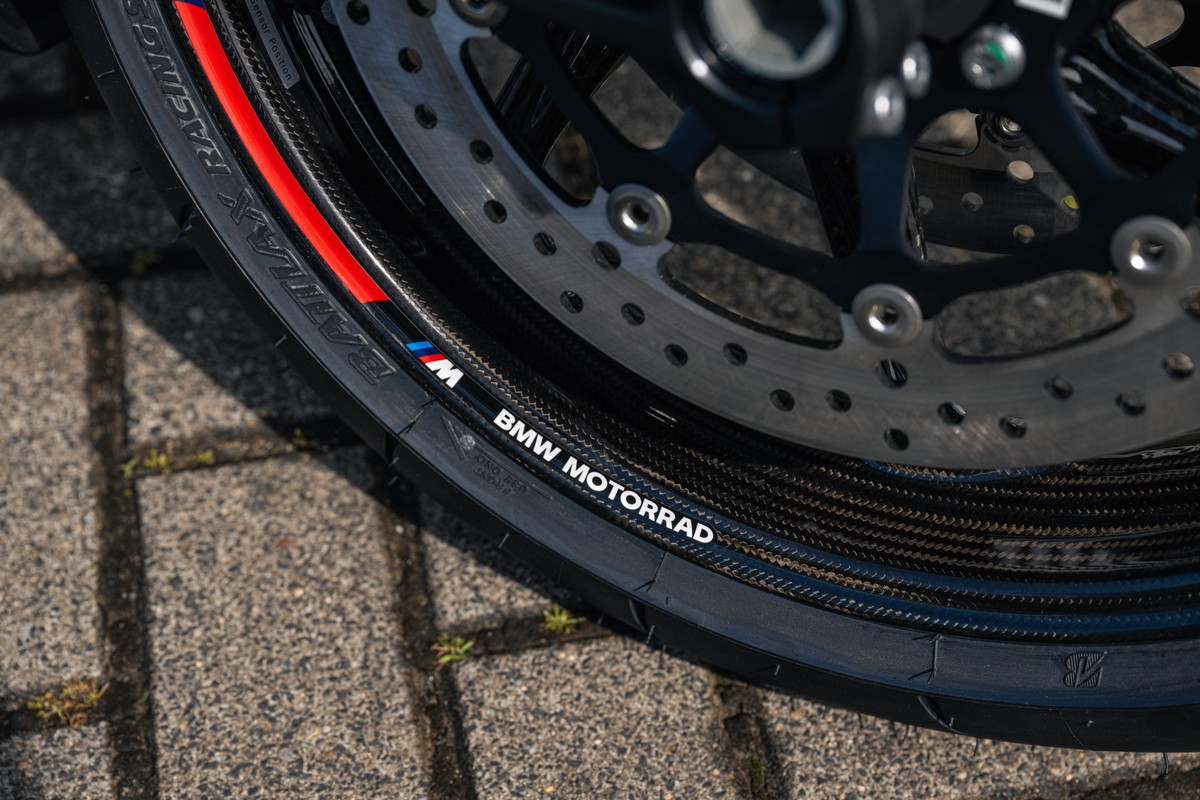 BMW M 1000 R