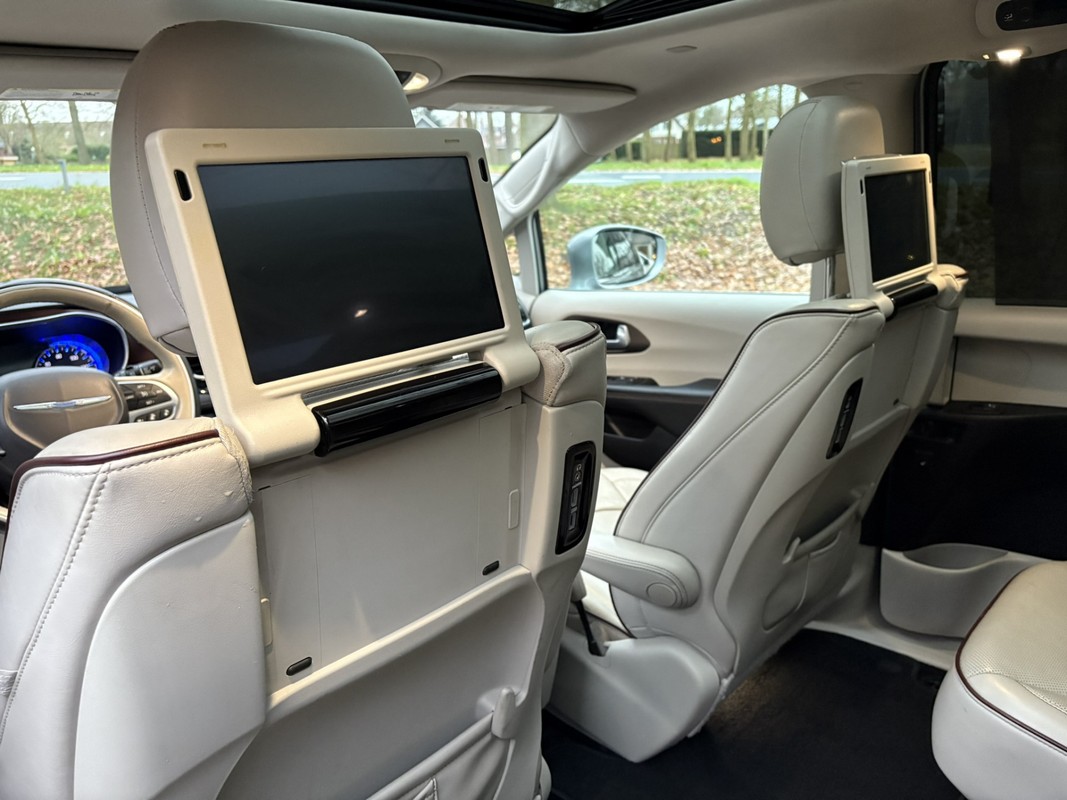 Chrysler Pacifica