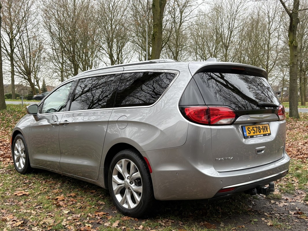 Chrysler Pacifica