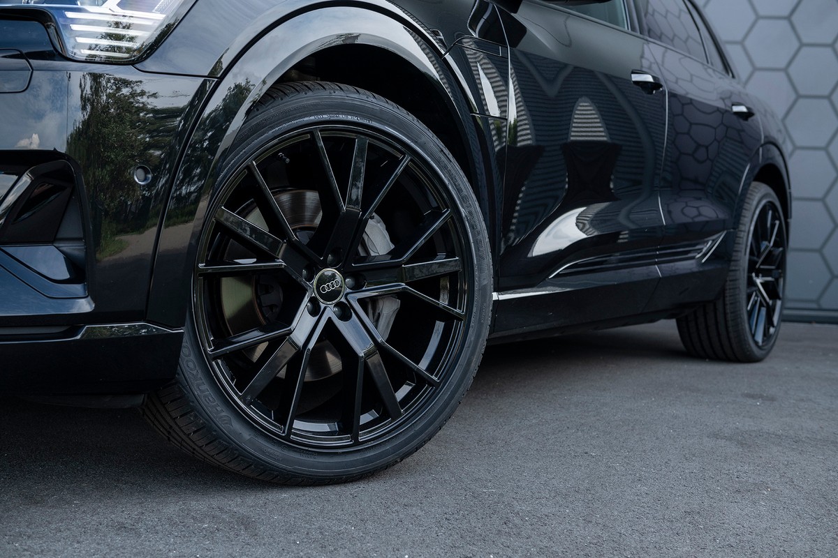 Audi e-tron