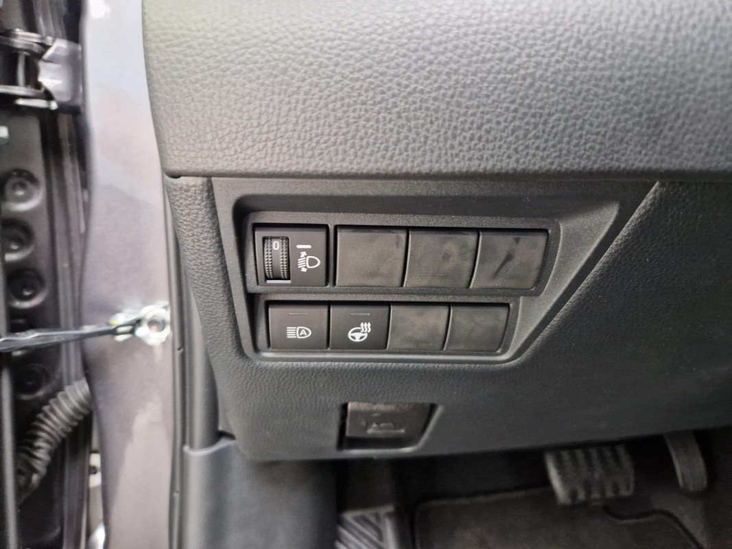 Mazda 2 Hybrid
