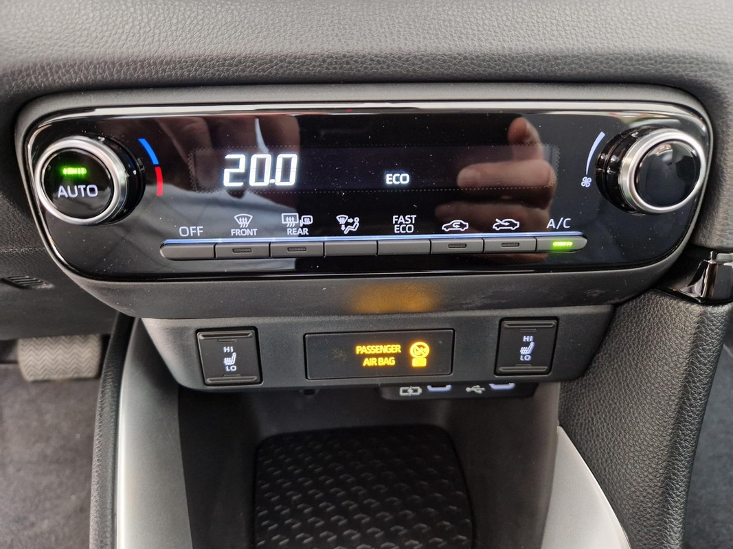 Mazda 2 Hybrid