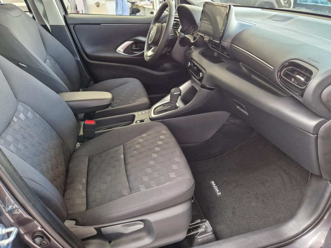 Mazda 2 Hybrid