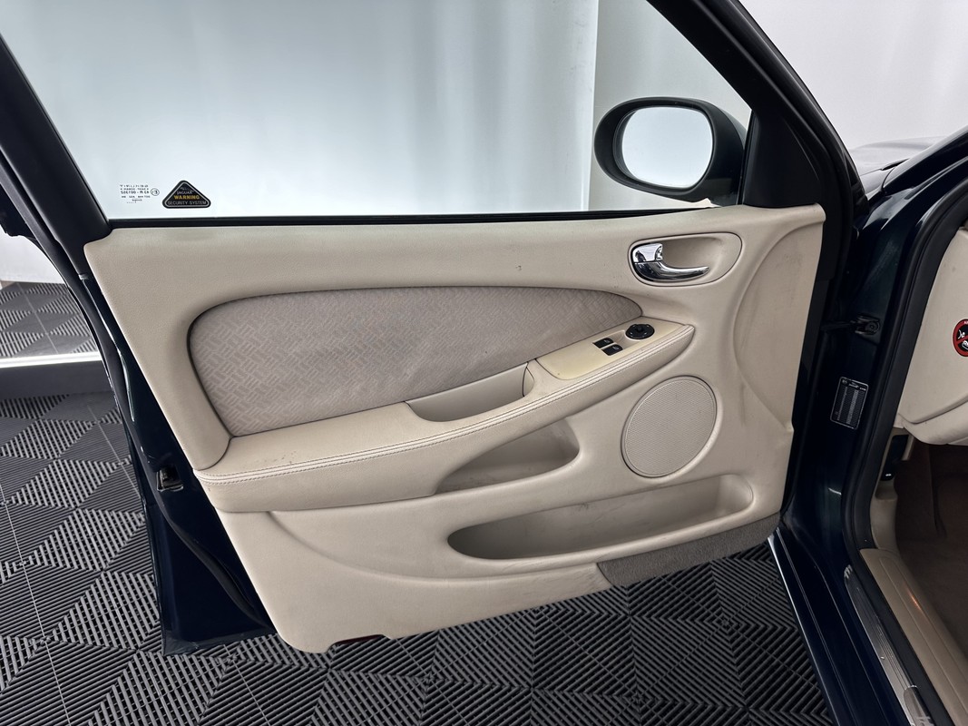 Jaguar X-Type