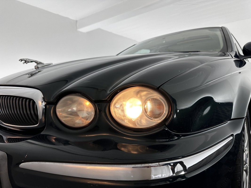 Jaguar X-Type
