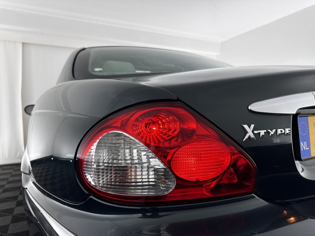 Jaguar X-Type