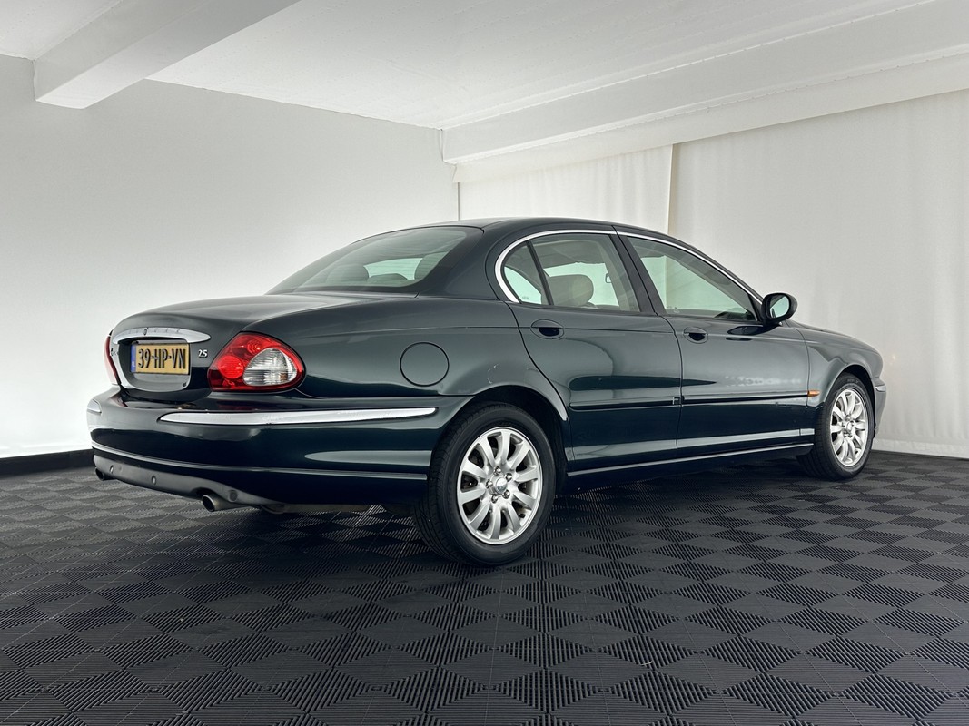 Jaguar X-Type