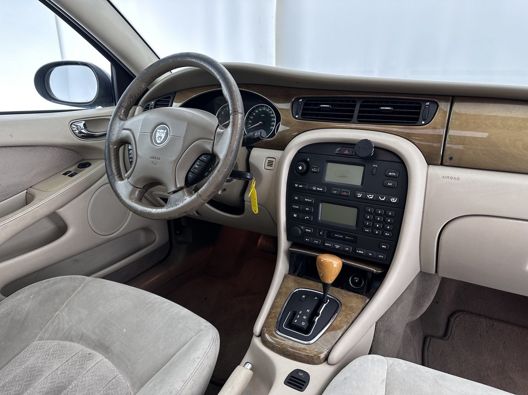 Jaguar X-Type