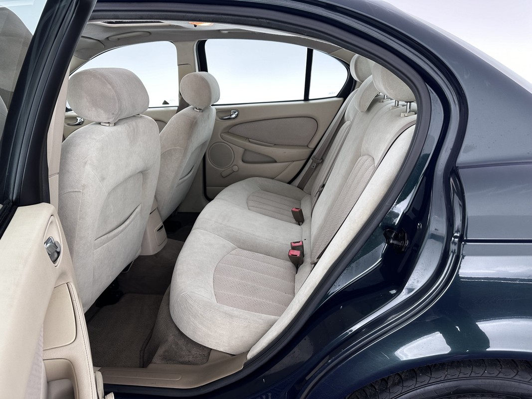Jaguar X-Type