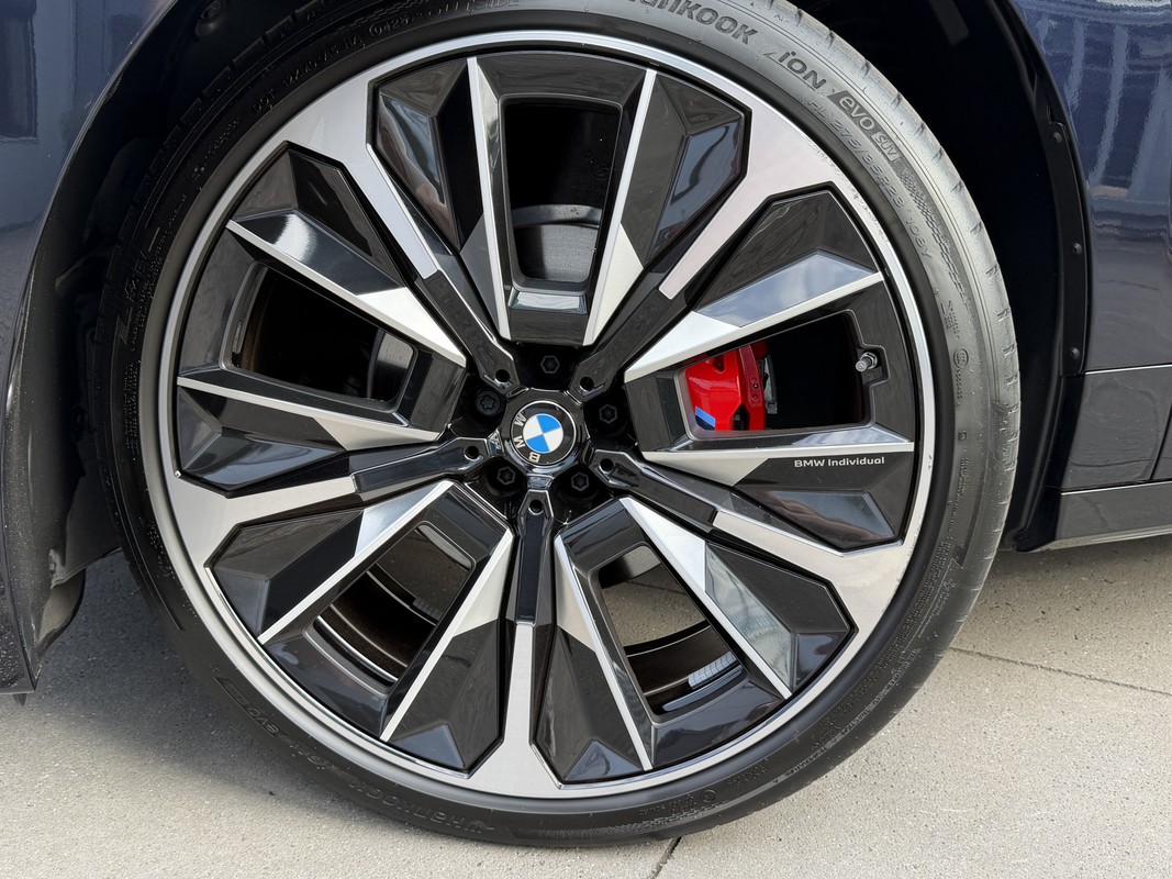 BMW iX