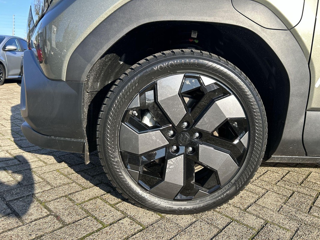 Suzuki e Vitara