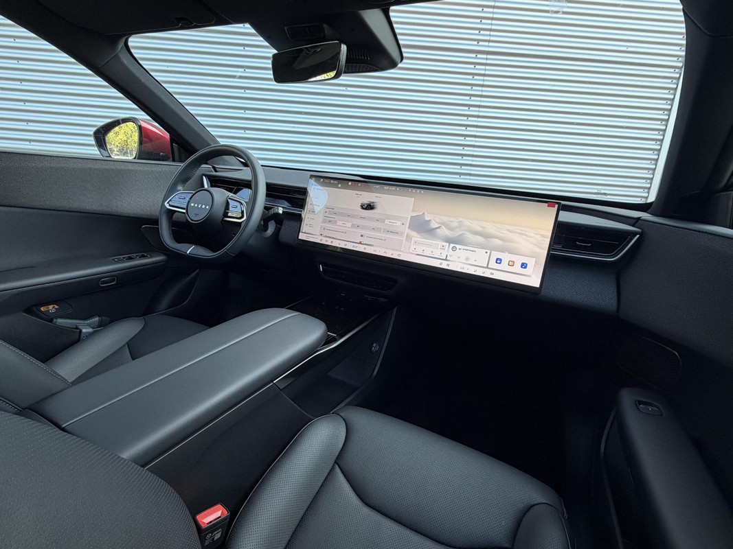 Mazda CX-6e