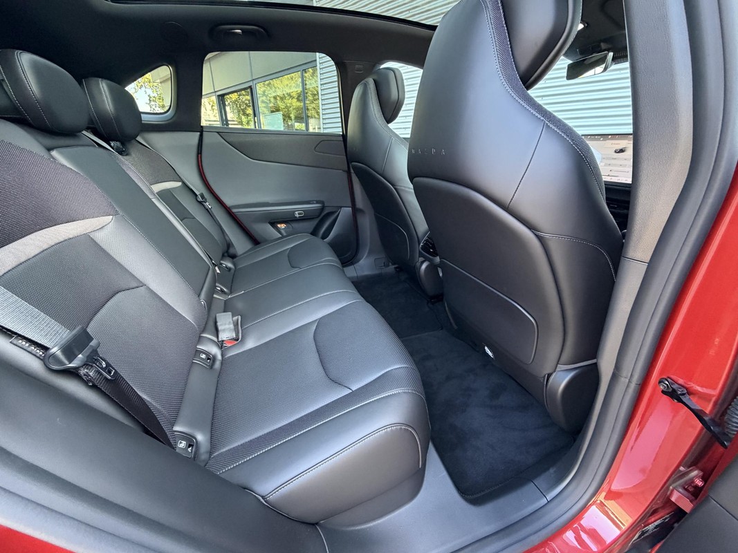Mazda CX-6e