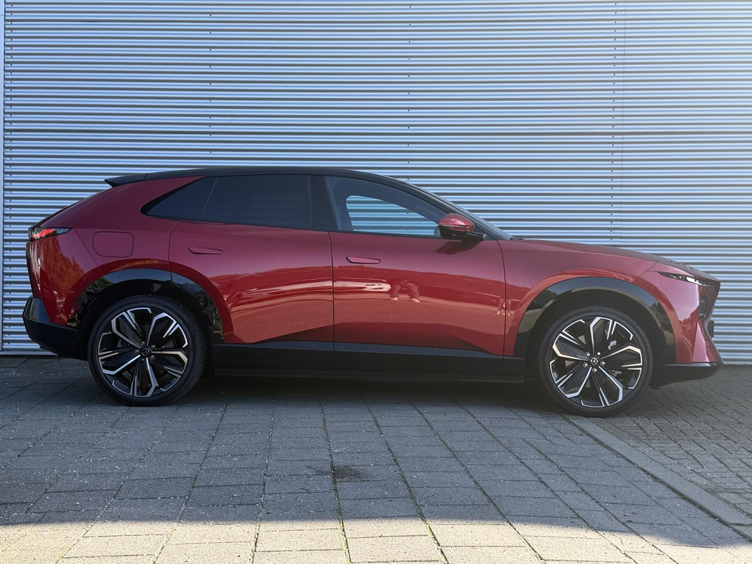 Mazda CX-6e