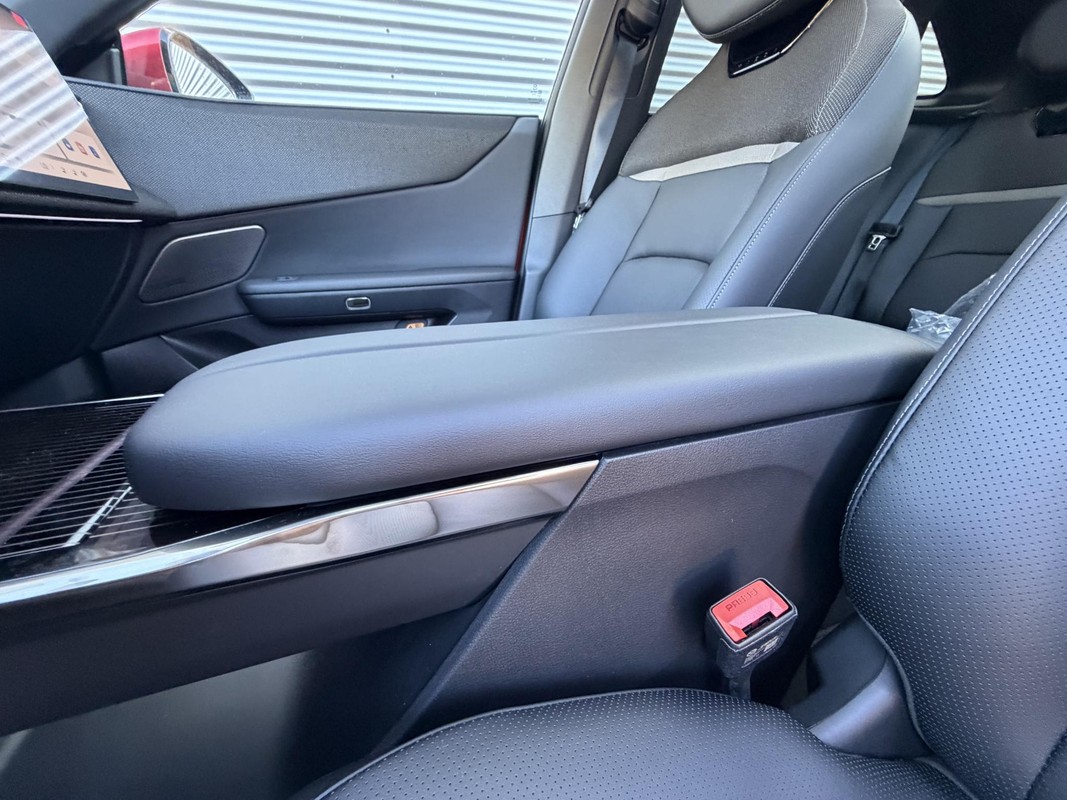 Mazda CX-6e