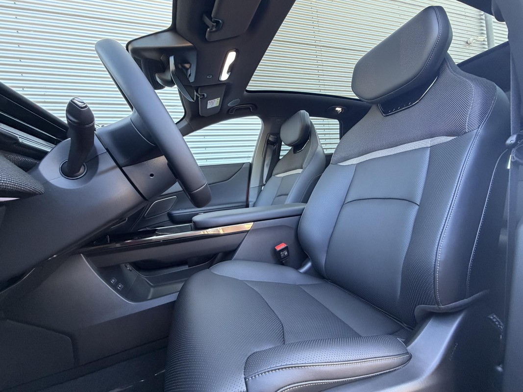 Mazda CX-6e