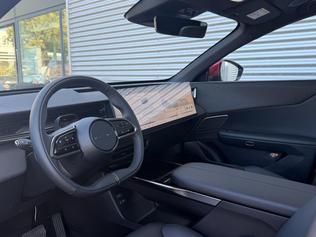 Mazda CX-6e