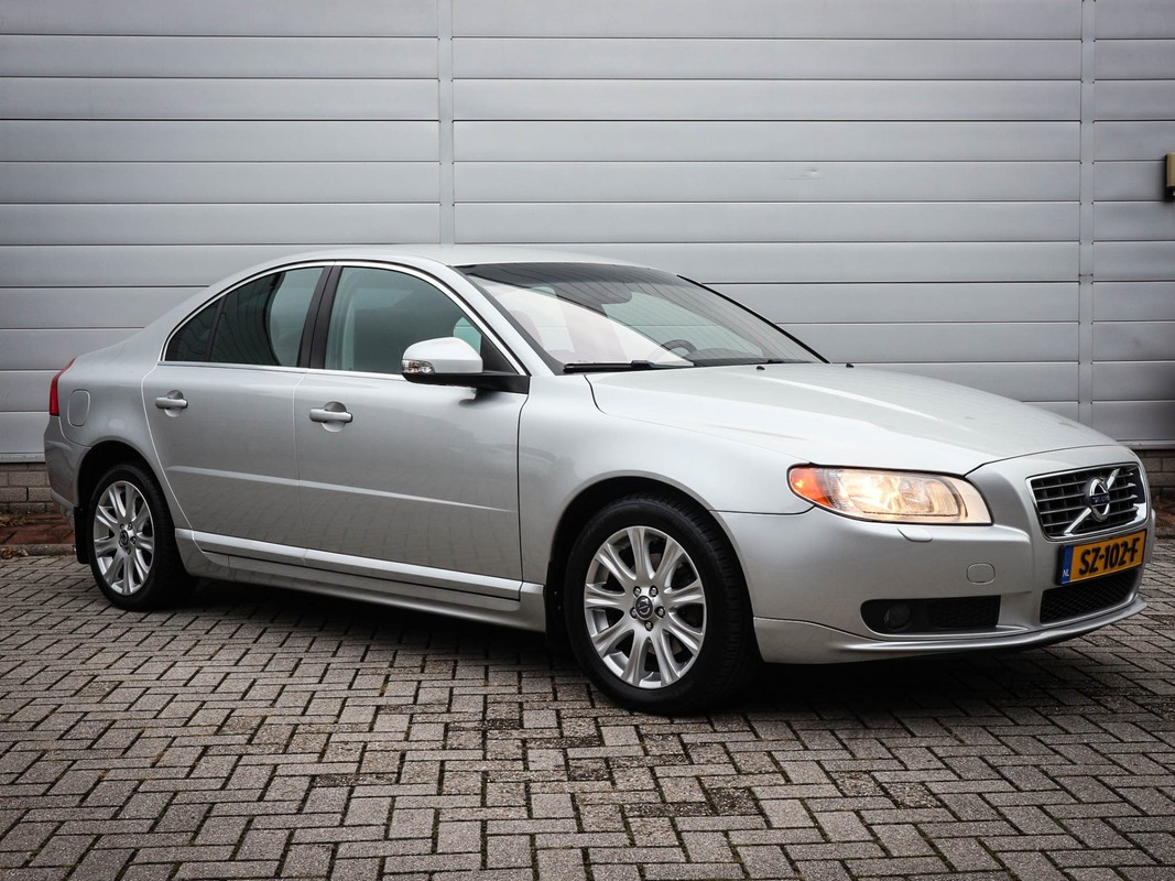 Volvo S80