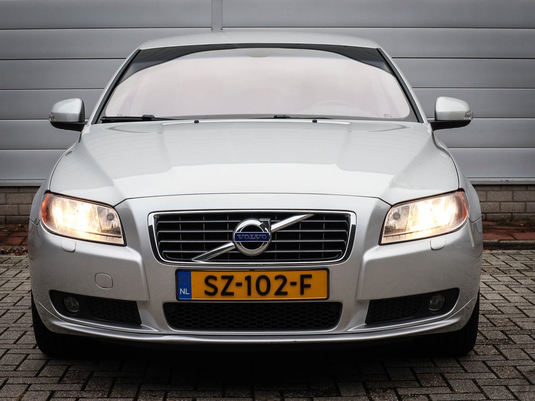 Volvo S80