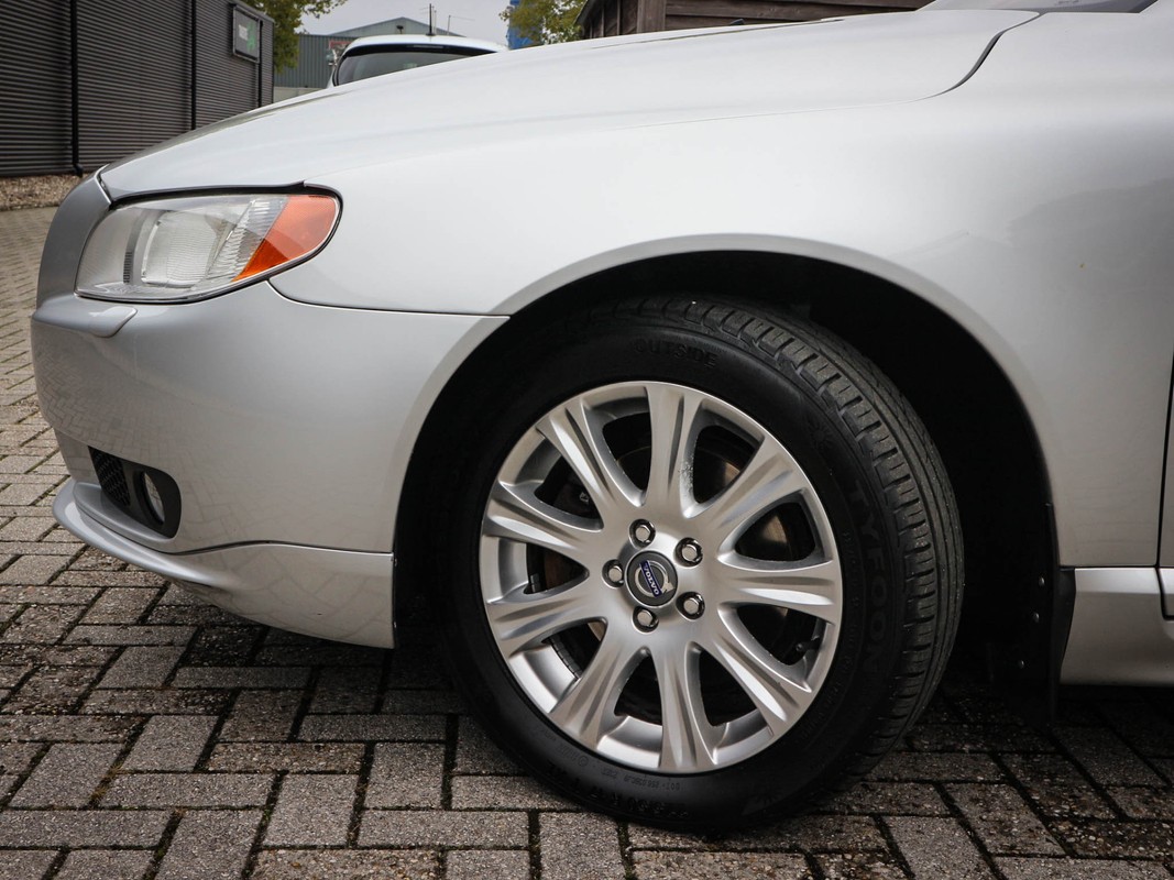 Volvo S80