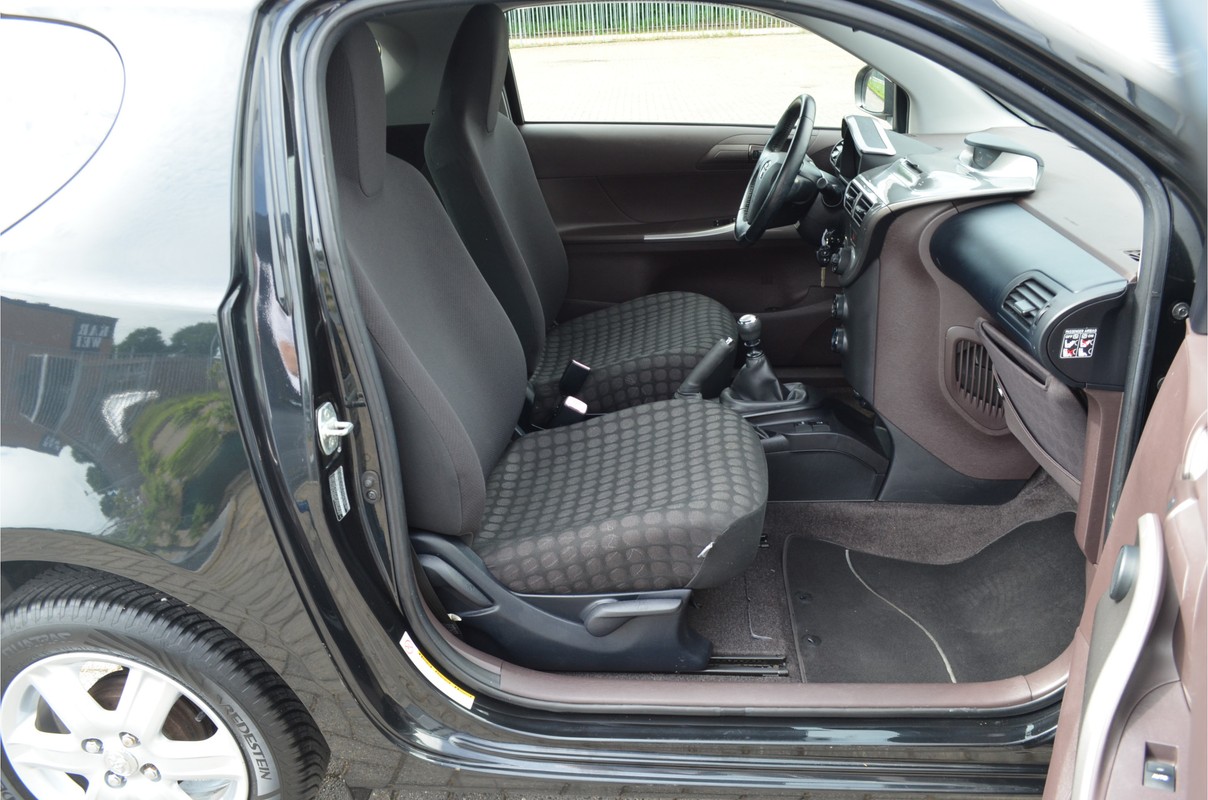 Toyota iQ