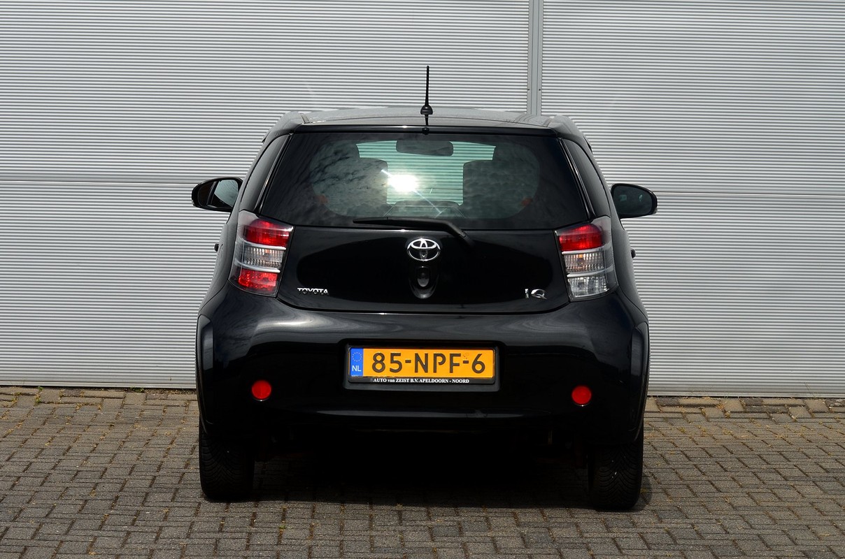 Toyota iQ