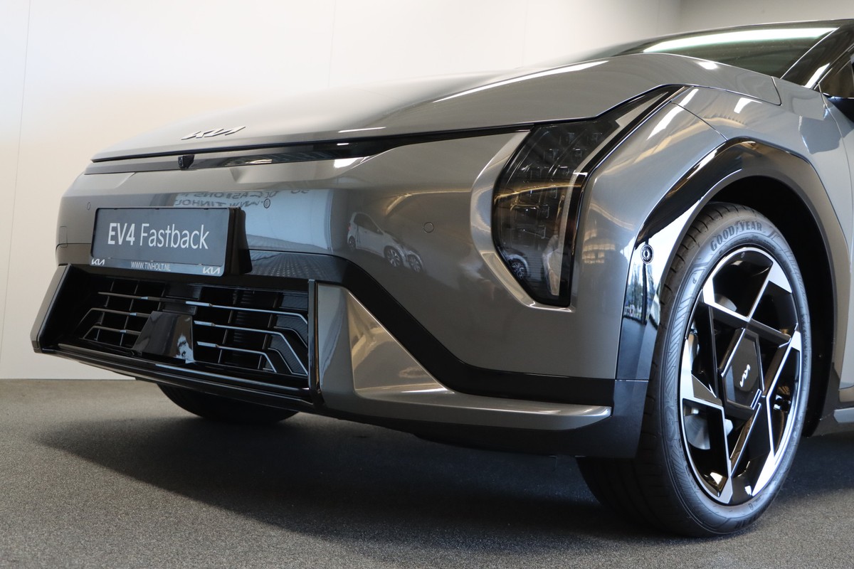 Kia EV4