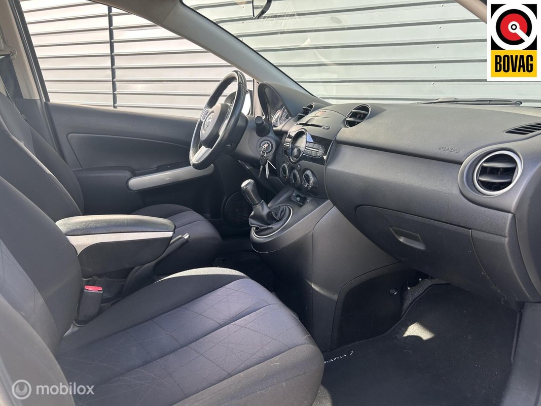 Mazda 2