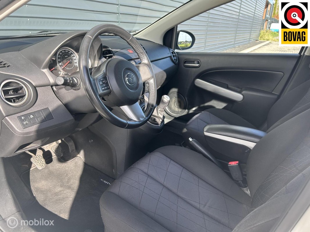 Mazda 2