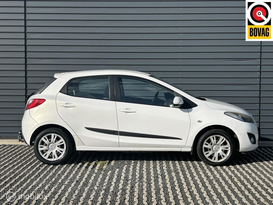 Mazda 2
