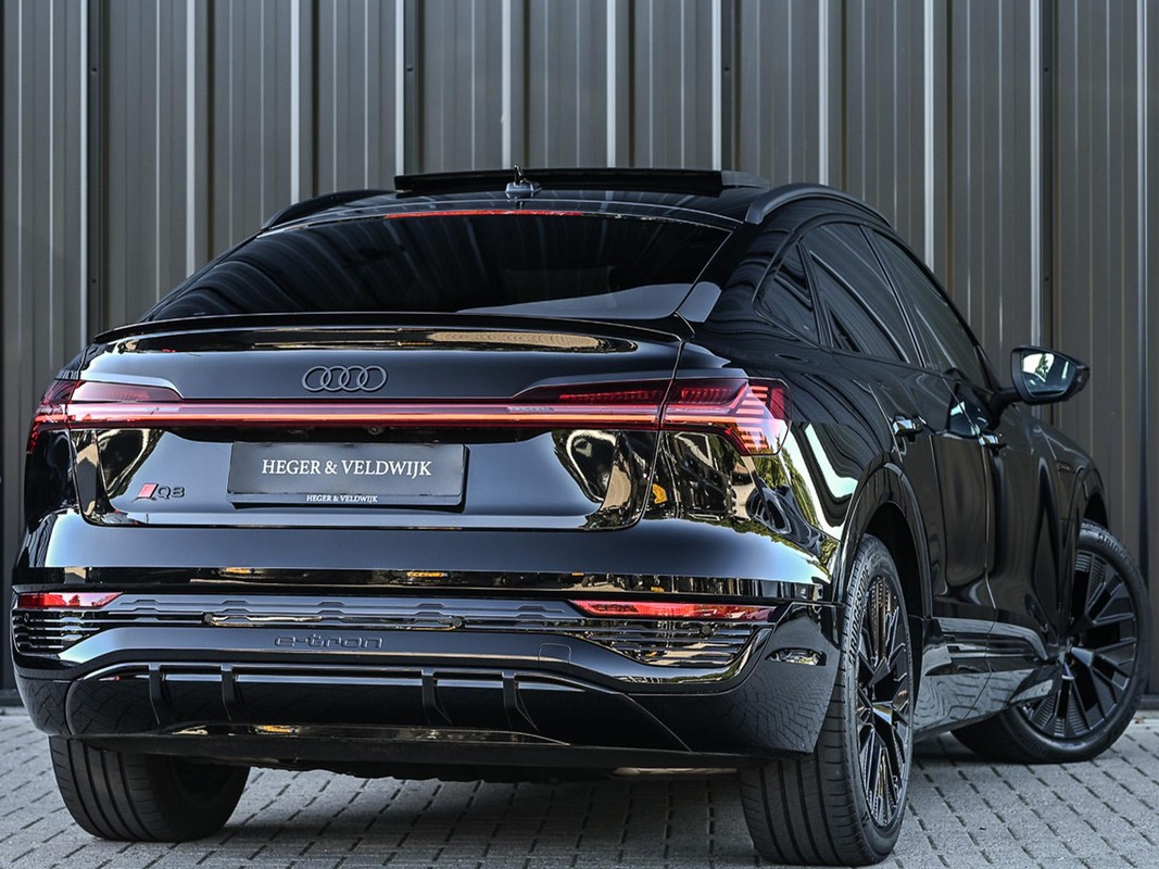 Audi Q8 Sportback e-tron