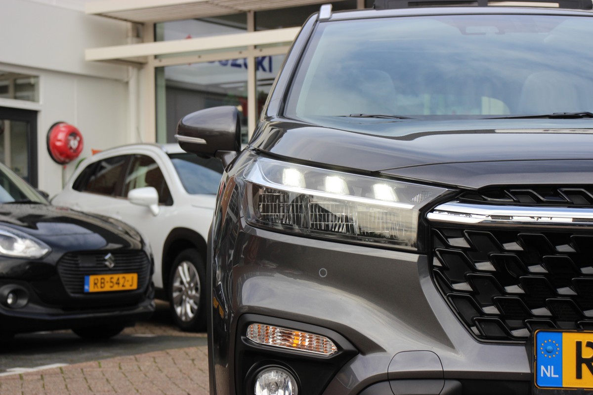 Suzuki S-Cross