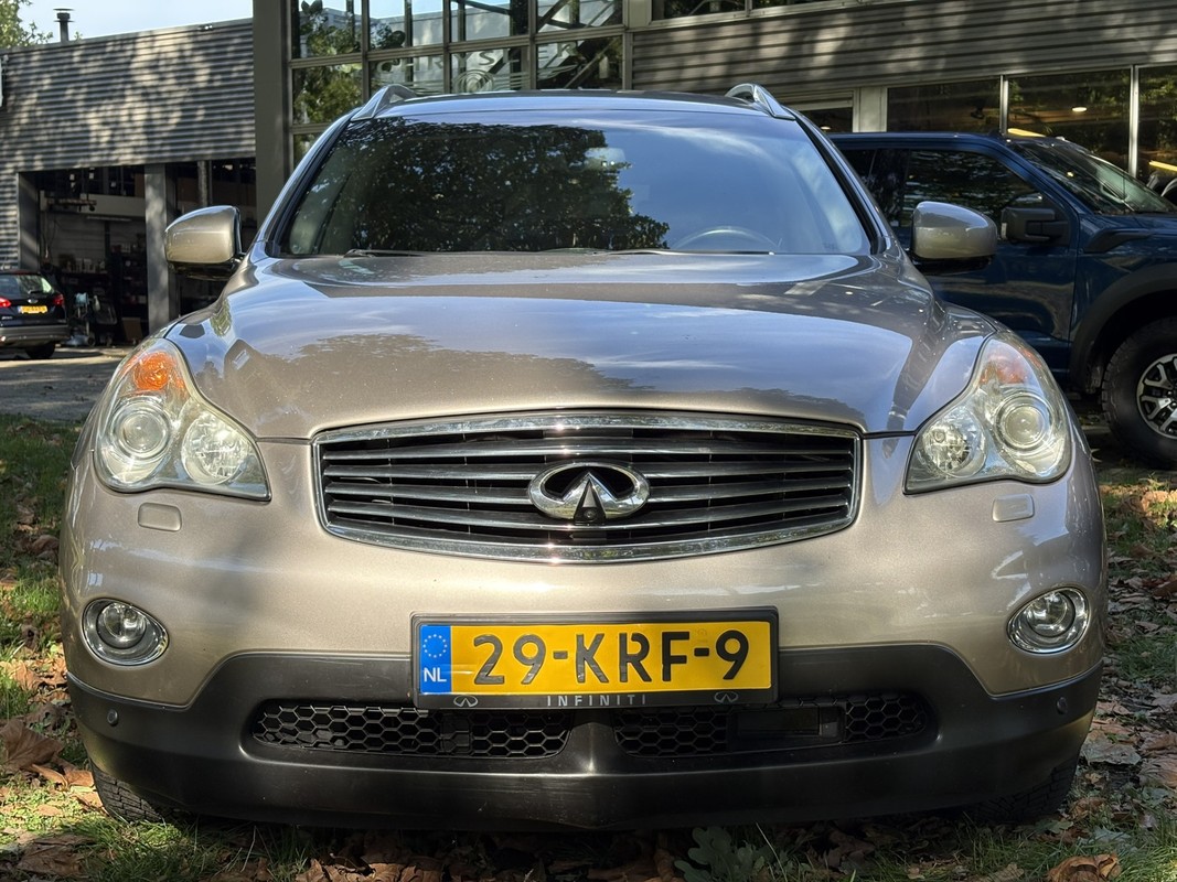 Infiniti FX