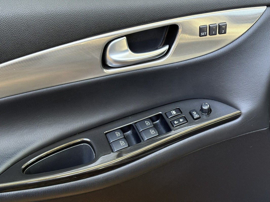 Infiniti FX