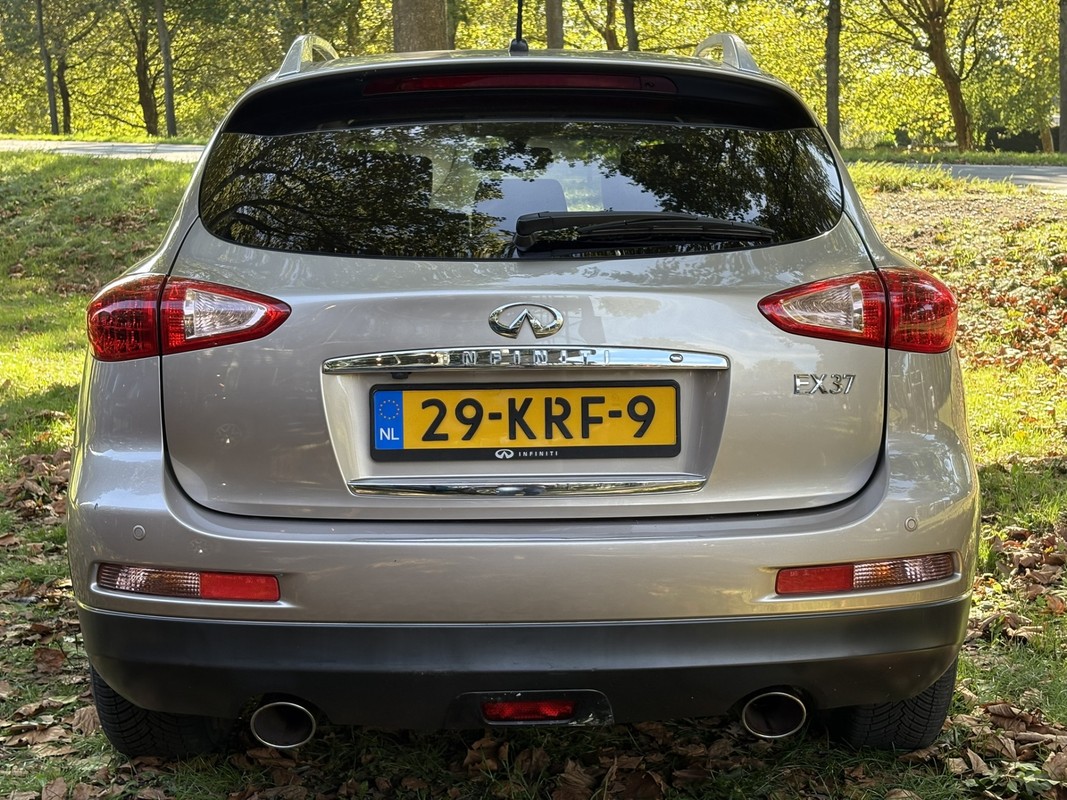 Infiniti FX