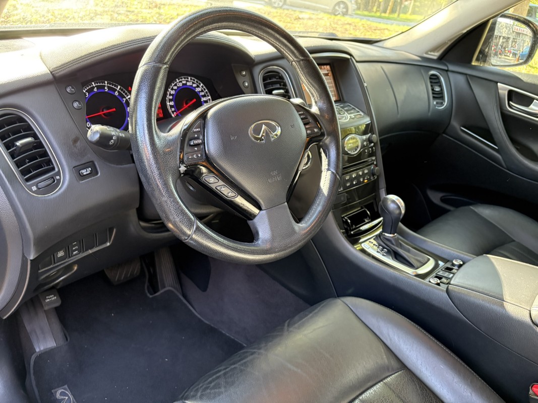 Infiniti FX