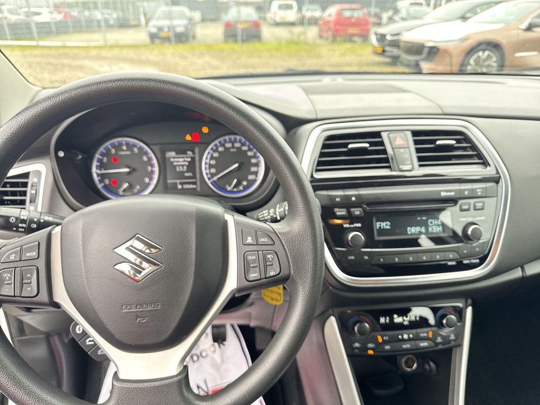 Suzuki S-Cross