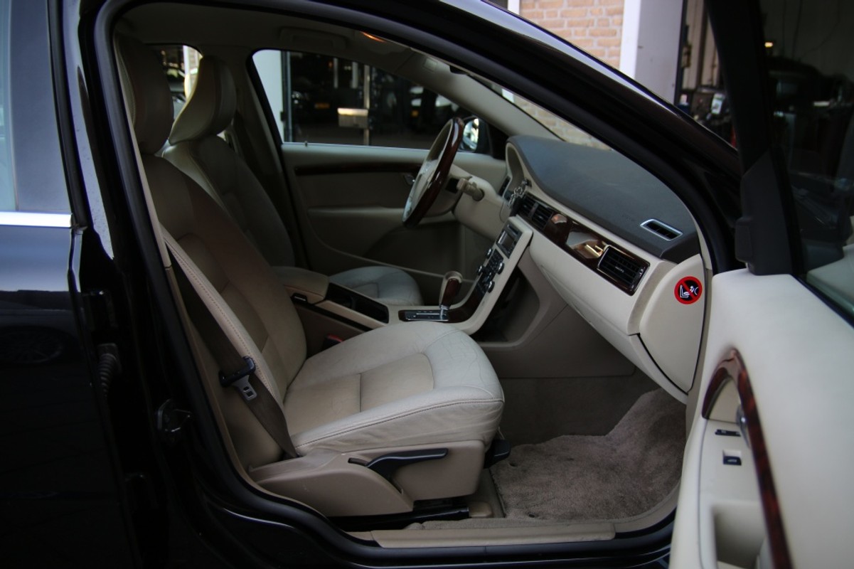 Volvo S80