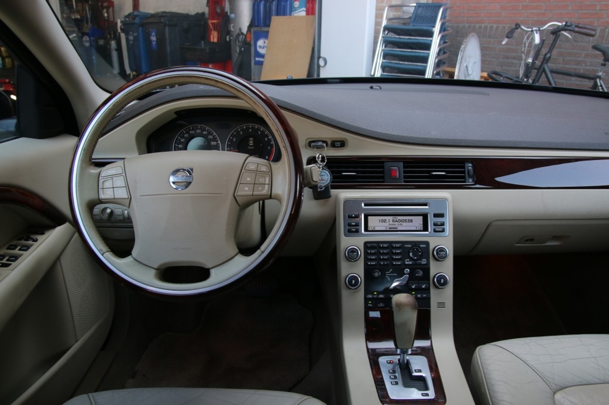 Volvo S80
