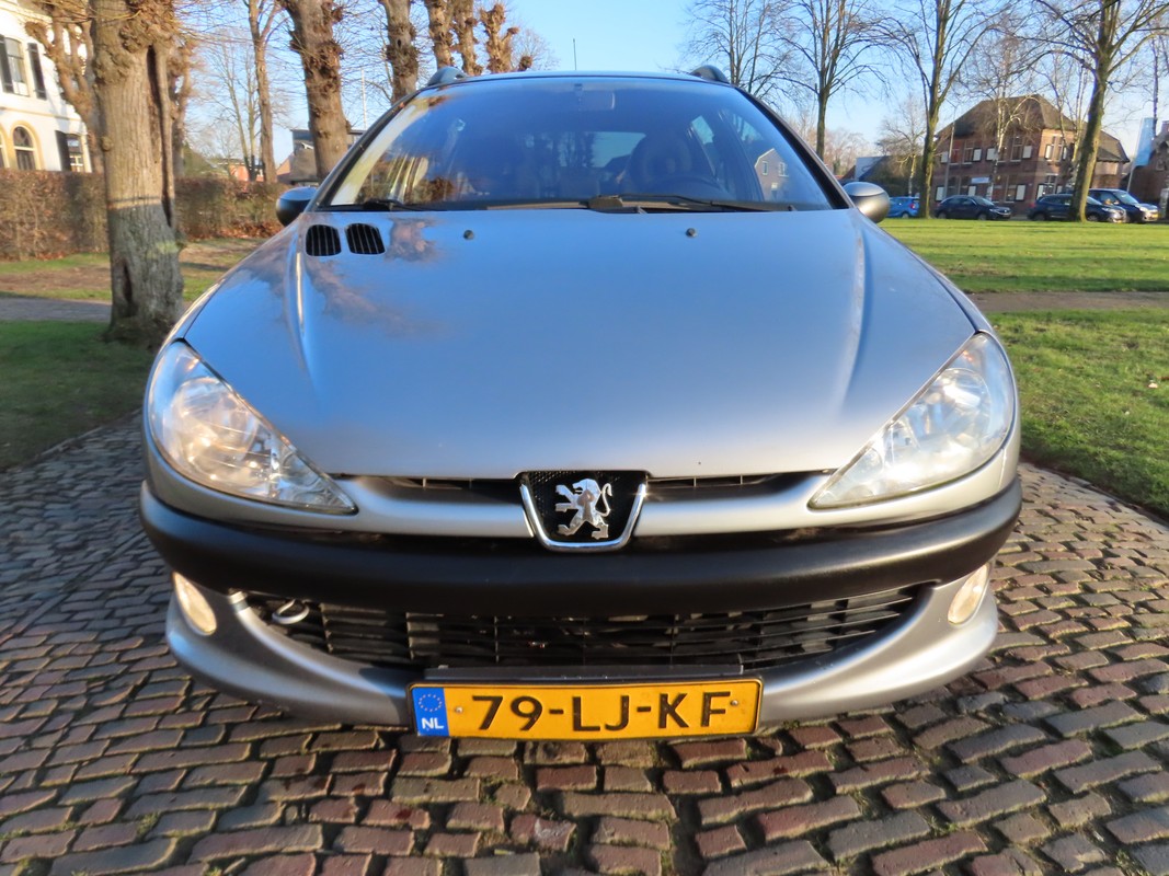 Peugeot 206